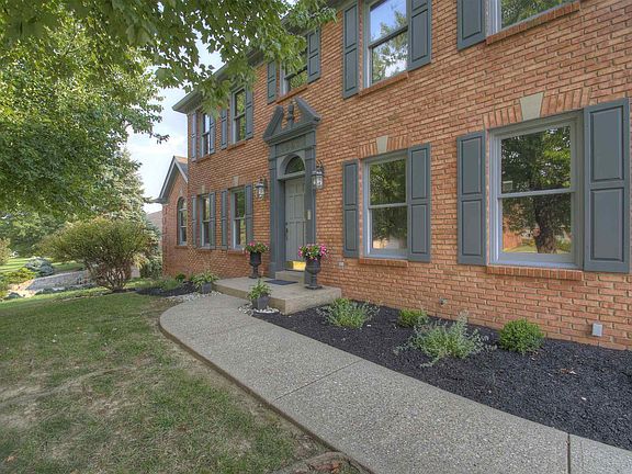 2nd image of 1047 Arden Dr
