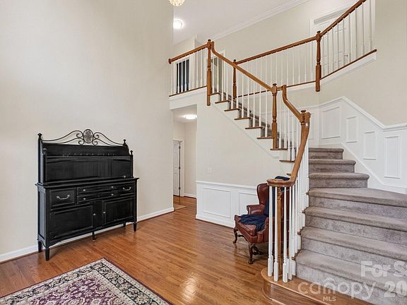 4th image of 15819 Breton Brook St
