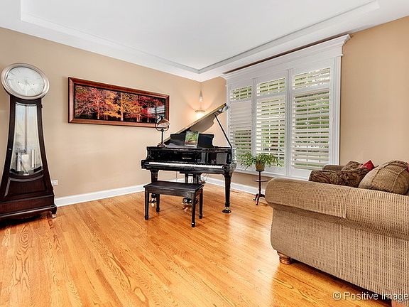 3rd image of 117 N Warwick Ave