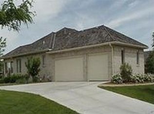 9210 Pioneer Ct, Lincoln, NE 68520