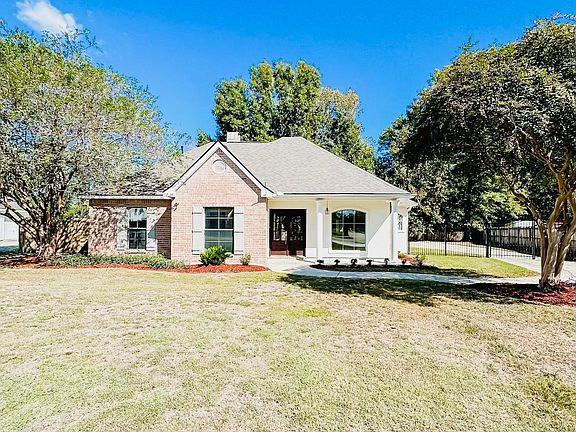 3rd image of 41372 N Autumn Dr