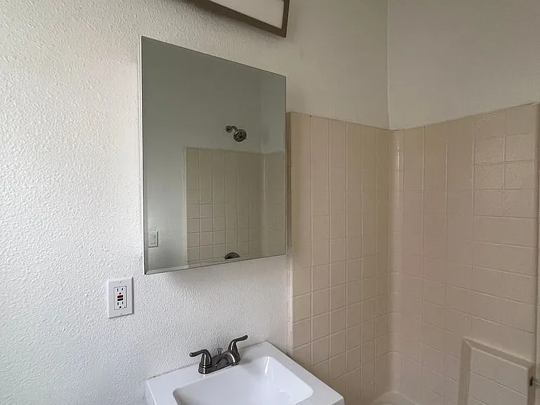 935 Alamitos Ave — Photo 8
