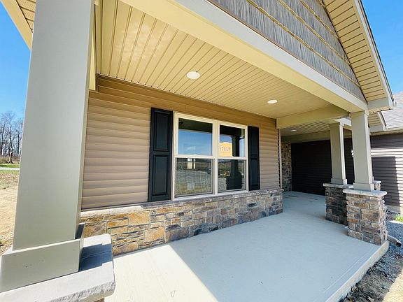 3rd image of 3004 E Butler Ct