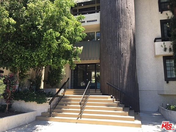 2nd image of 5534 Encino Ave APT 203