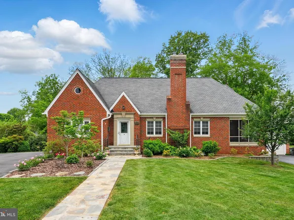 1210 S Blue Ridge Ave, Culpeper, VA 22701