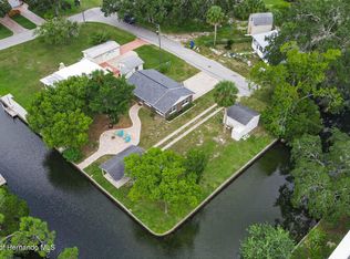 5411 Teal Dr, Weeki Wachee, FL 34607
