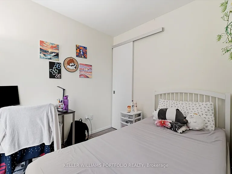 159 Dundas St E #1005 — Photo 20
