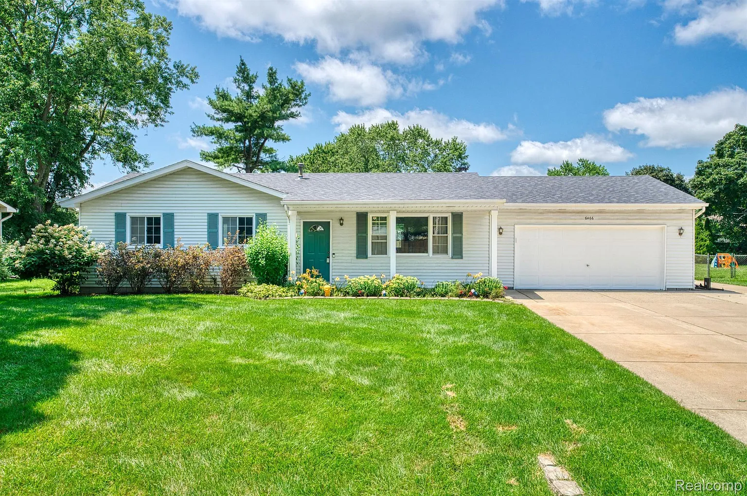 6466 Hollyhock Trl photo 1