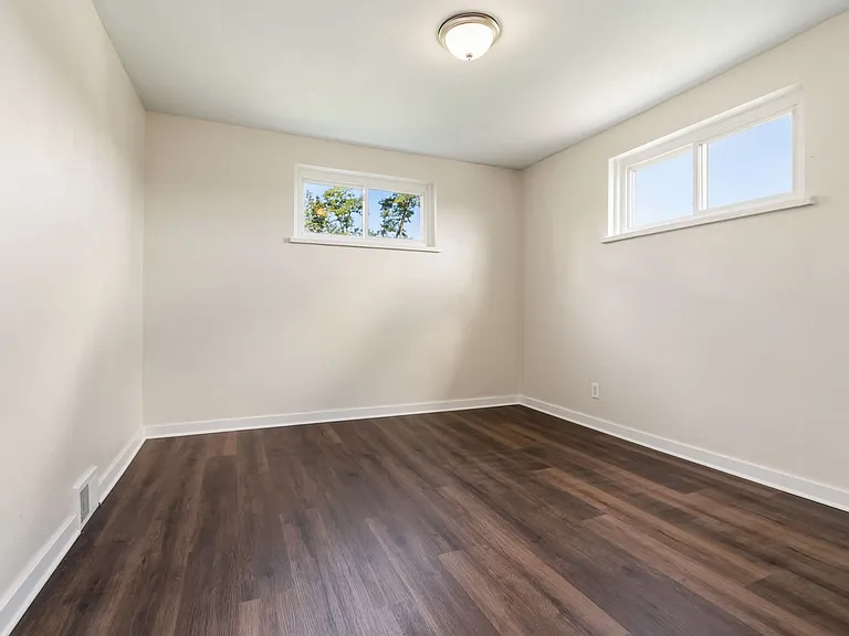 338 Meadow Ave — Photo 10