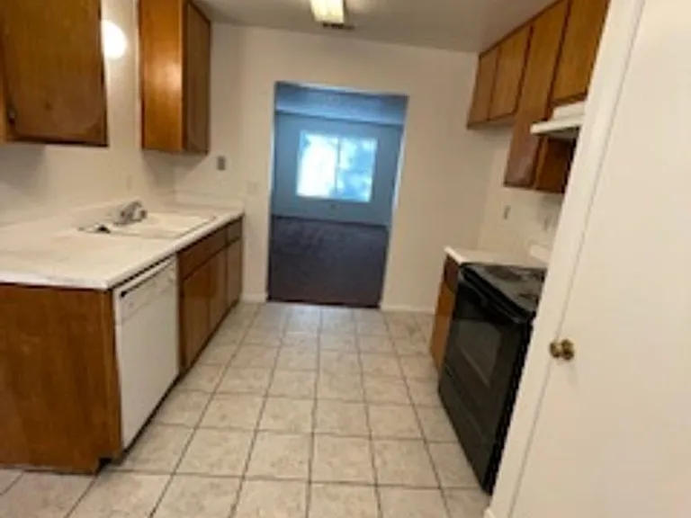 4422 White Ln #A-C — Photo 5