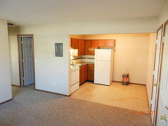 3rd image of 504 S 7th St APT 4