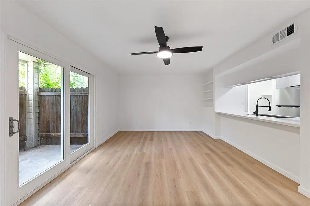 815 Lyle West Avenue - C — Photo 1