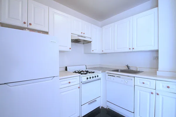 Rented by Corcoran | media 20