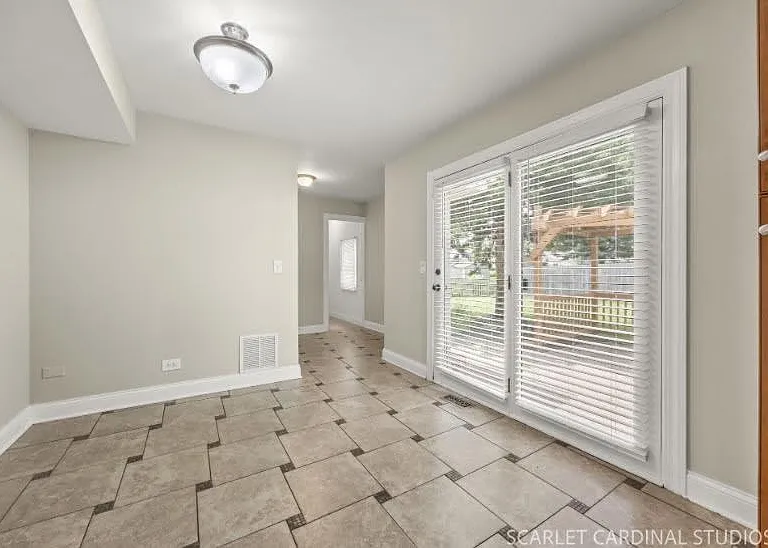 235 Westbrook Cir — Photo 9