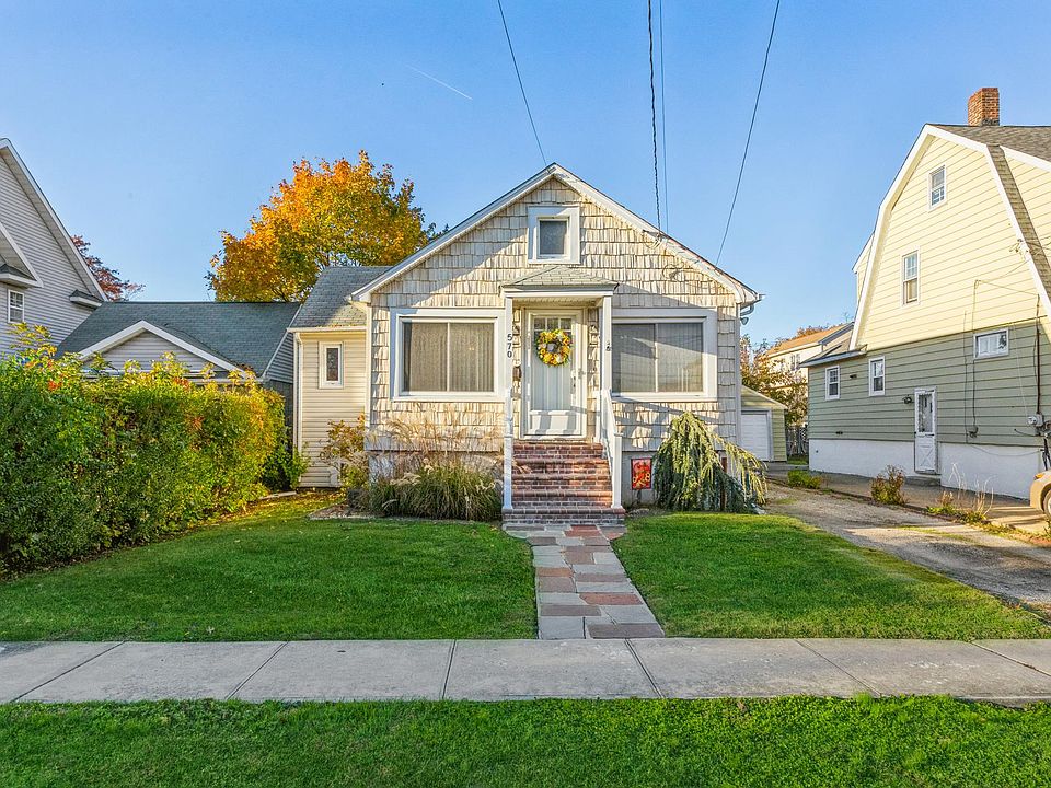 1st image of 570 1st St