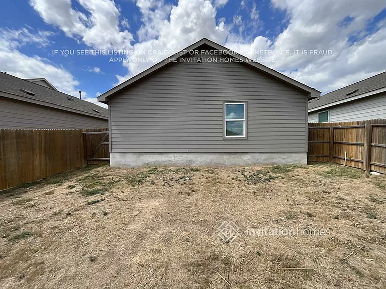 3234 Carducci Dr — Photo 10