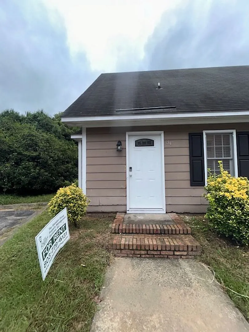 1 bedroom in Rosewood/Shandon Area — Photo 2