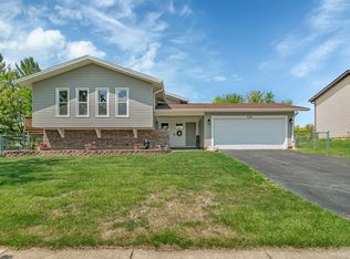 424 Falcon Ridge Way, Bolingbrook, IL 60440