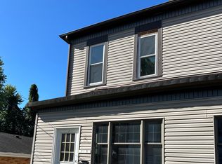 719 Hickory St, Martins Ferry, OH 43935