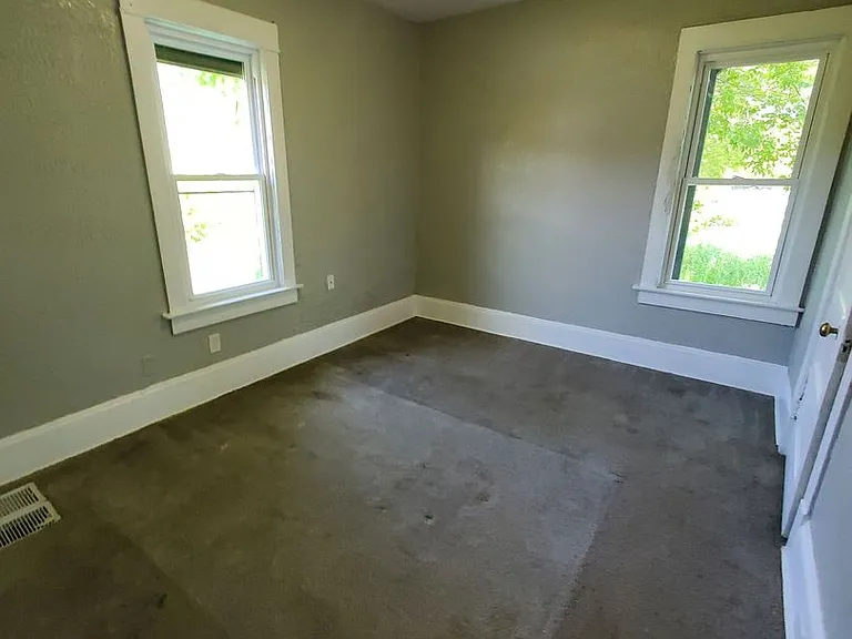1326 W. Burleigh St. (Duplex) — Photo 7