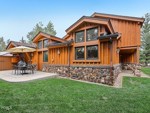 2nd image of 2839 Holiday Ranch Loop Rd