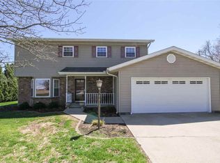 23 Prairie Ln, Mount Pulaski, IL 62548