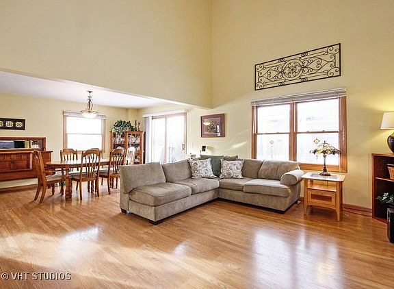 4th image of 2627 Ronald Dr