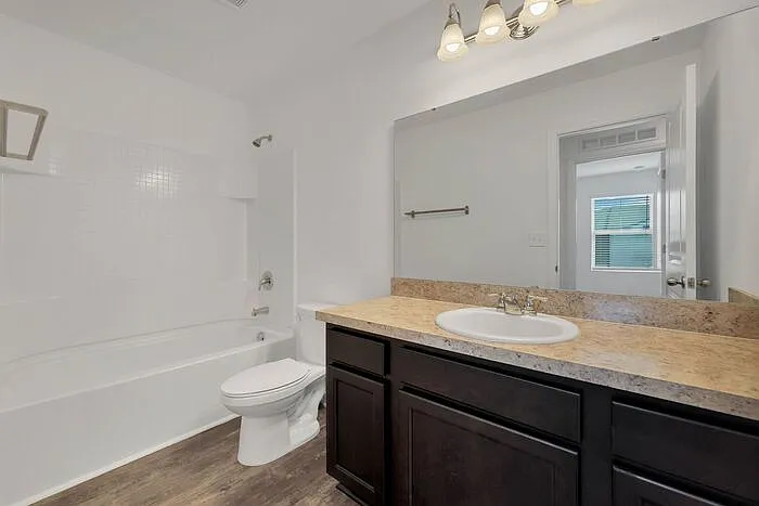 840 Grandin St — Photo 19