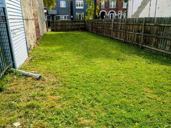 3514 W Walnut St, Chicago, IL 60624