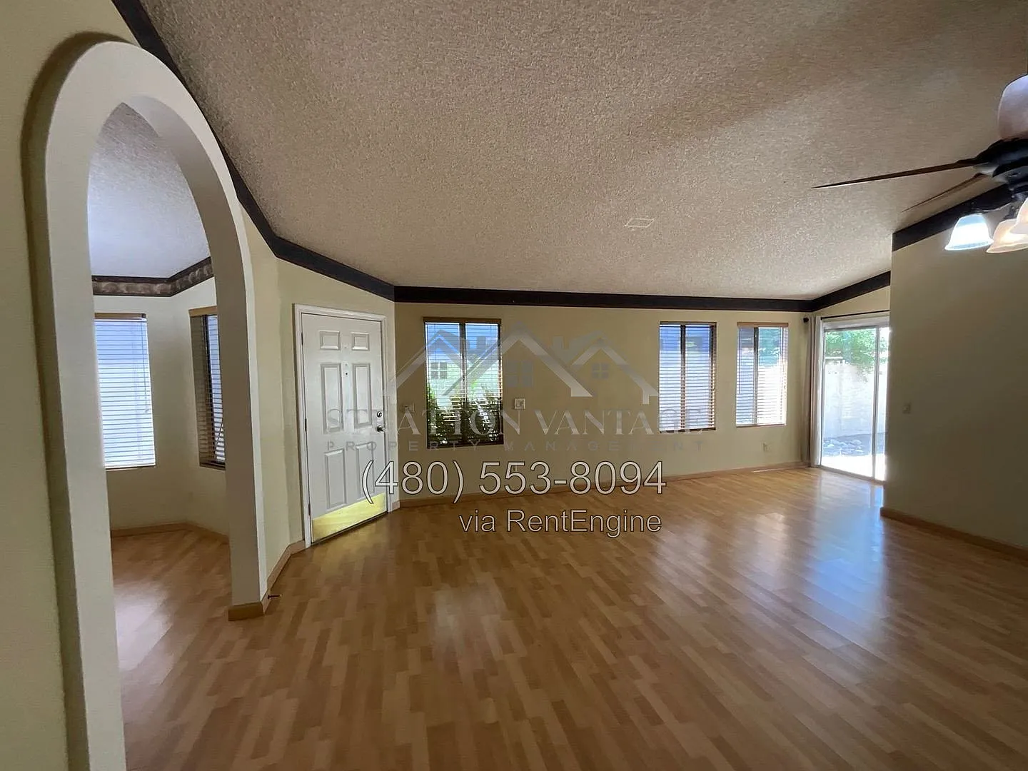 3 bed, 2.0 bath, 1487 sqft, $2,100 — Photo 3