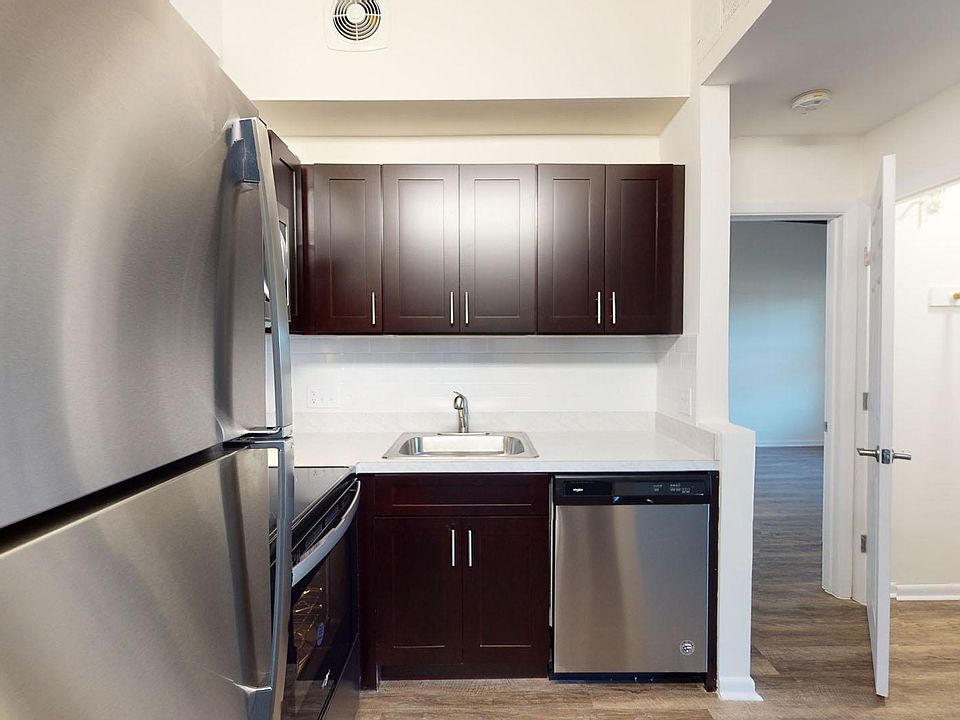 1st image of 150 Buckminster Dr APT 206
