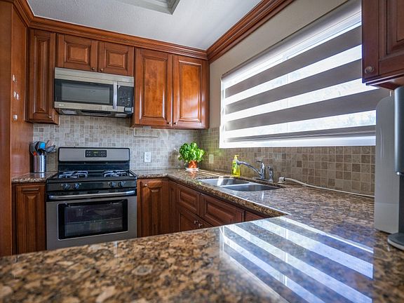 3rd image of 2310 N Fairview St APT 104