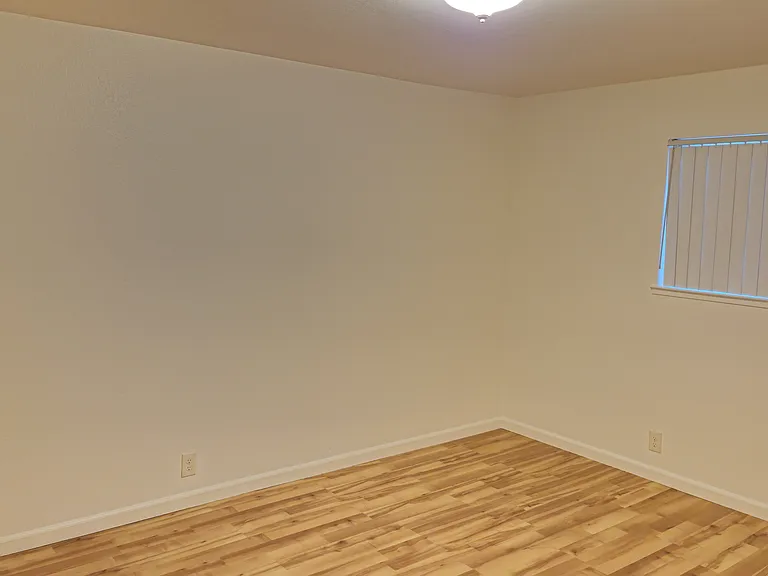1055 Bret Knoll Ct — Photo 8