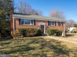 6512 Machodoc Ct, Falls Church, VA 22043
