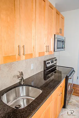 Rented by Urban Realty NYC | media 29