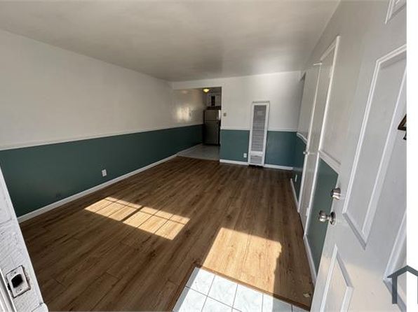 1804 Rock Spring Dr #4