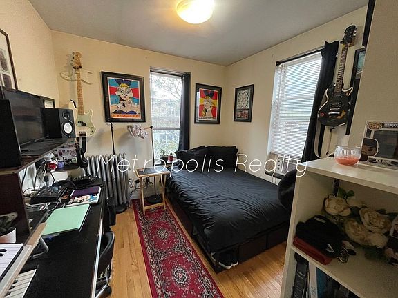5th image of 31-83 30th St #3R