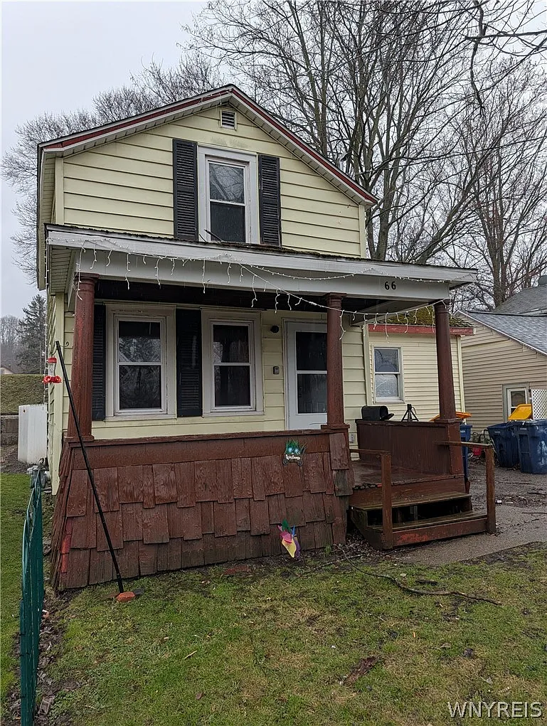 66 Van Buren St photo 1