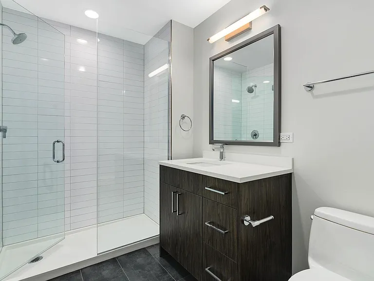 3208 N Southport Ave #305 — Photo 7