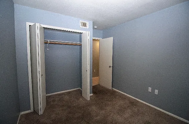 1500 Lake Shore Dr #201 — Photo 9