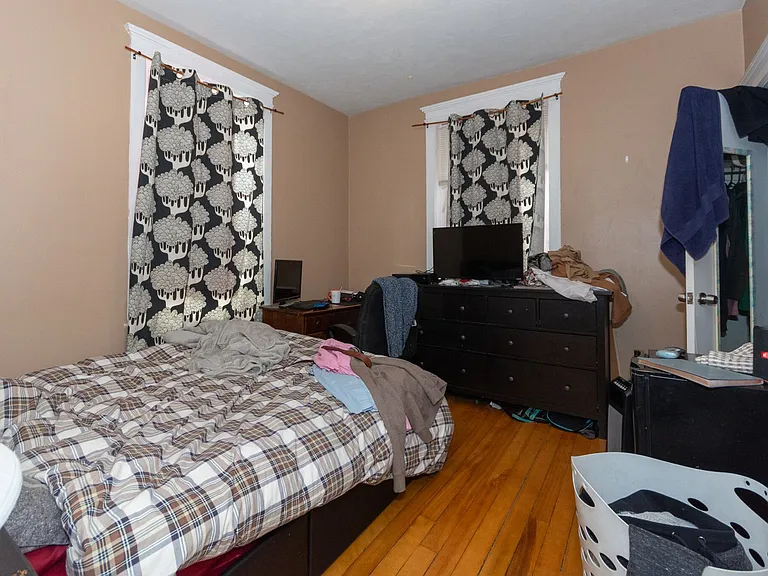 8 Glenville Ave #A — Photo 11