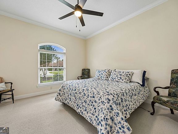 5th image of 1074 Willow Dr