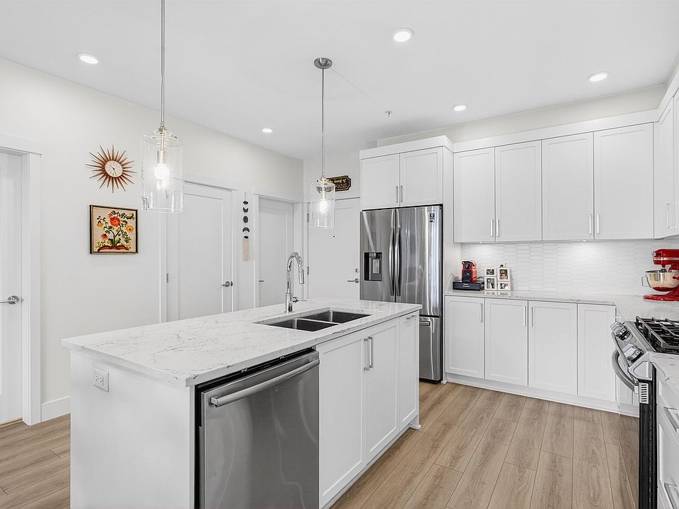 1st image of 11865 227th St #406