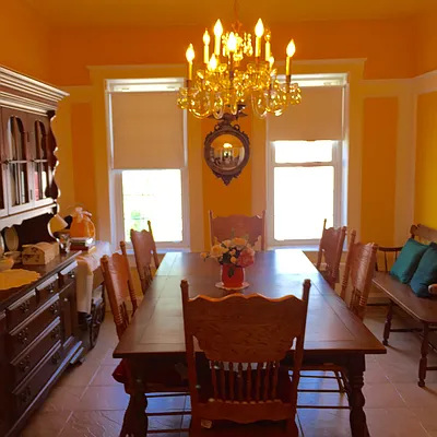 Sold by Remax Real Estate Professionals | media 19