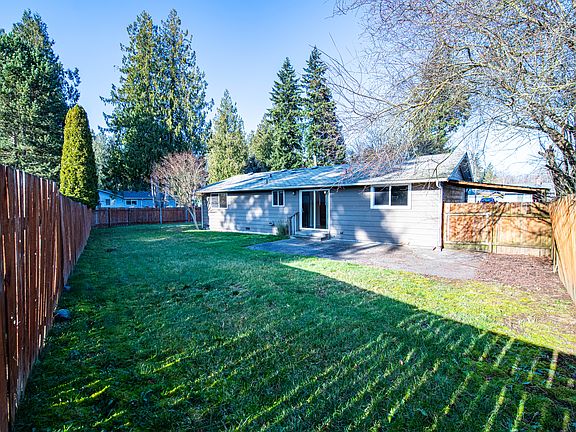 Fenced Rear Yard