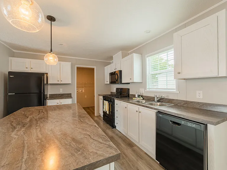 Kingswood Plaza MHC LLC - Rent to Own — Photo 7