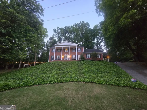 5434 Dunwoody Knoll Ct, Atlanta, GA 30338