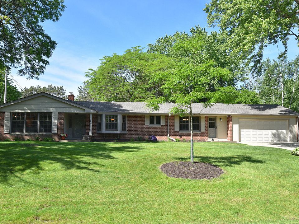 1st image of 239 W Suburban Dr