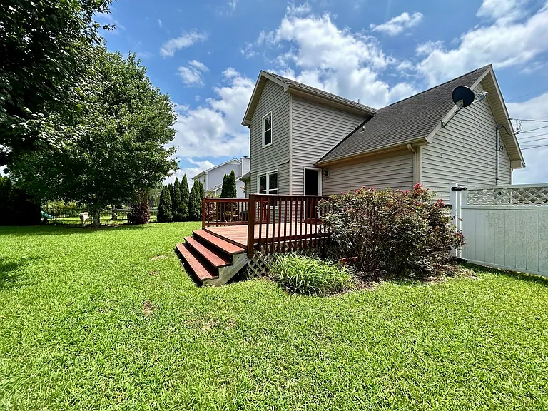1225 Cobblestone Ln — Photo 22