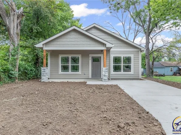 919 E Hamblin St, Ottawa, KS 66067